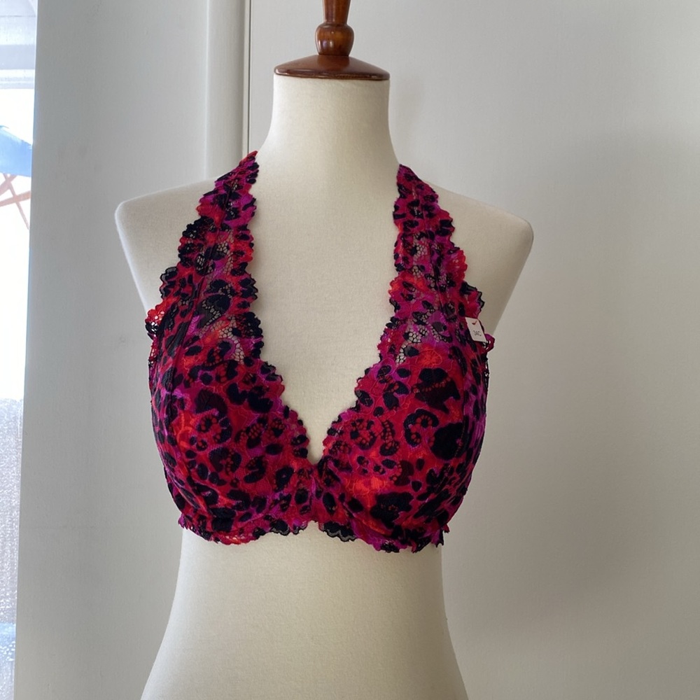 La Senza pink cheetah print lingerie set